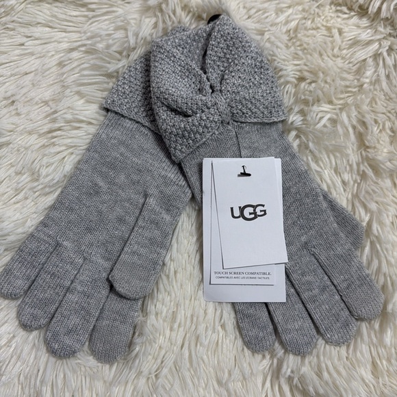 UGG Gray Bow Gloves - Picture 2 of 3